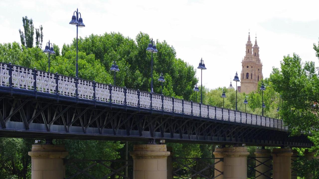 Hostal Puente De Hierro Logrono Ngoại thất bức ảnh