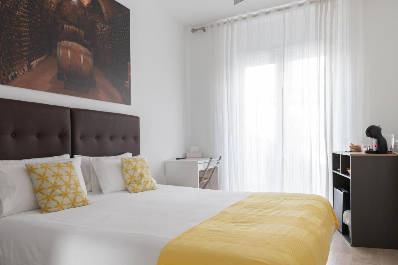 Hostal Puente De Hierro Logrono Ngoại thất bức ảnh