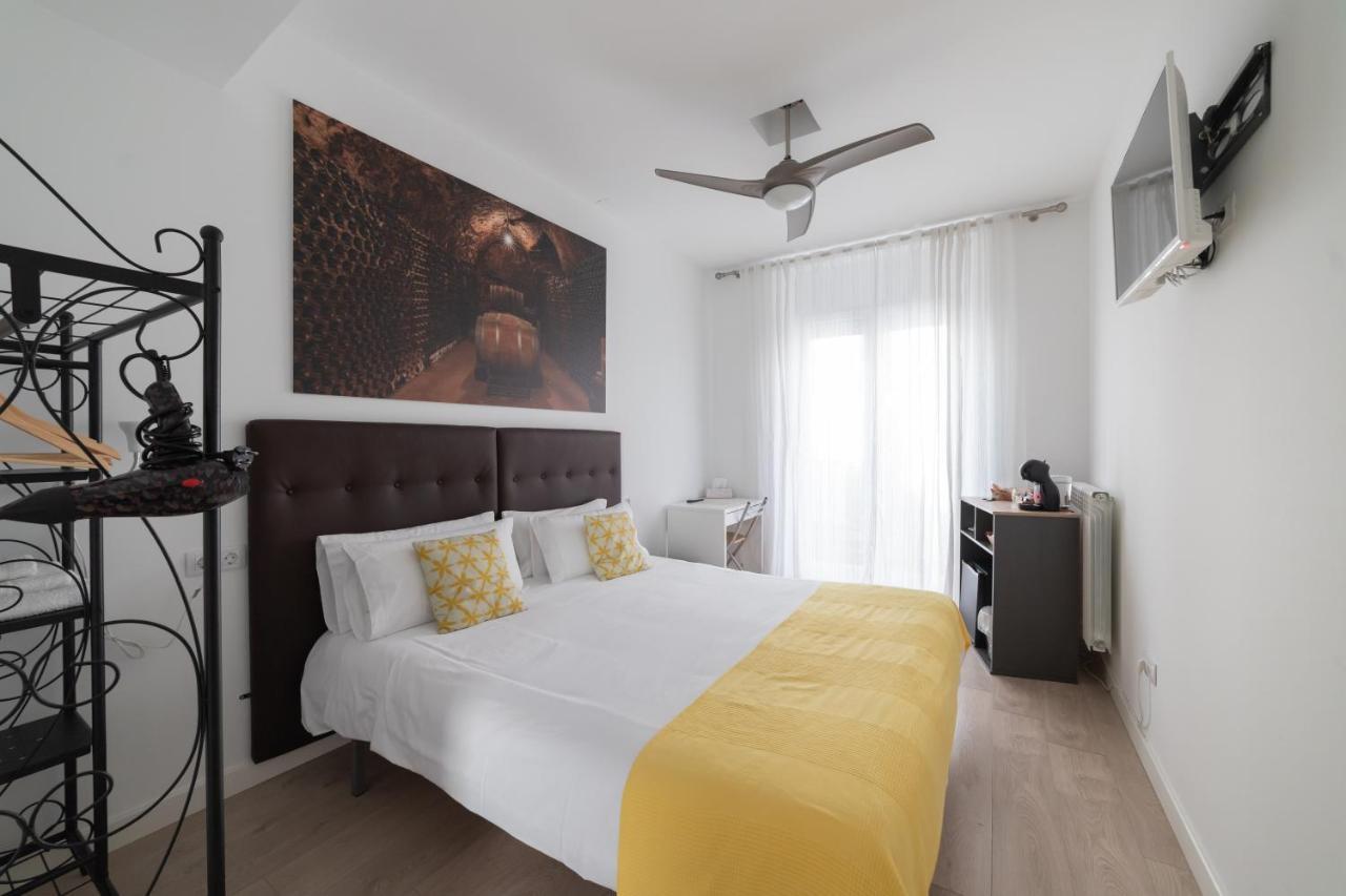 Hostal Puente De Hierro Logrono Ngoại thất bức ảnh