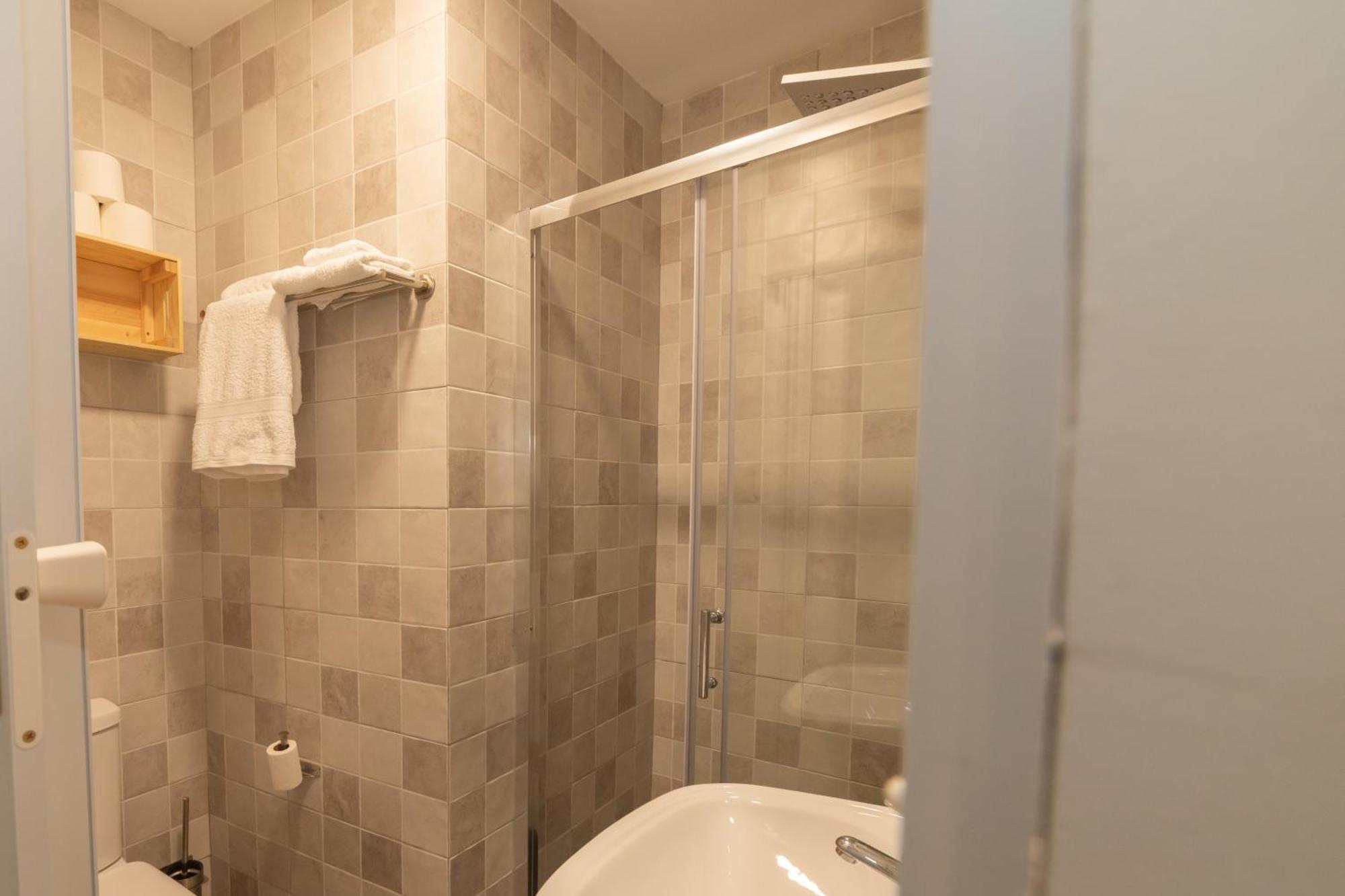 Hostal Puente De Hierro Logrono Phòng bức ảnh