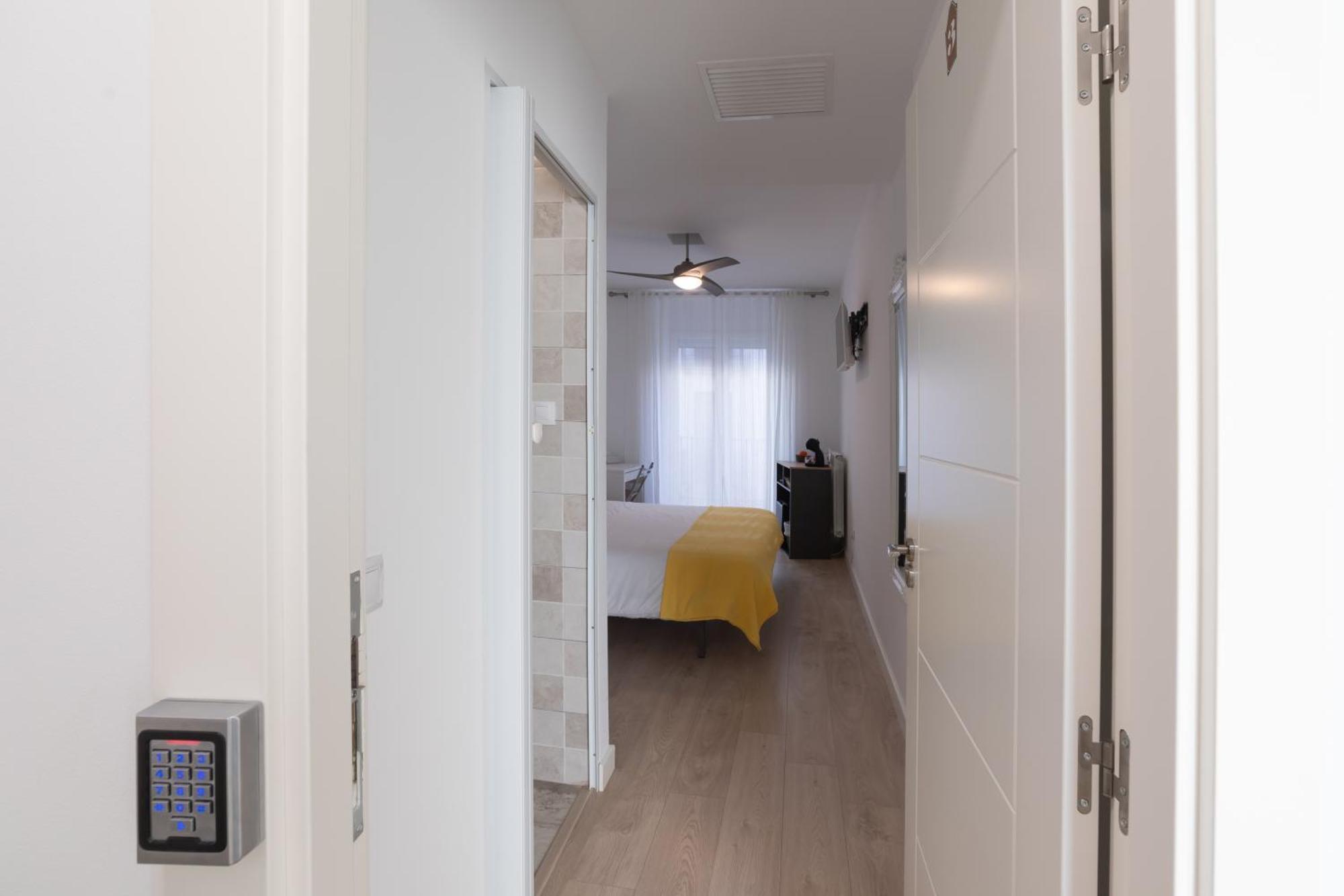 Hostal Puente De Hierro Logrono Phòng bức ảnh