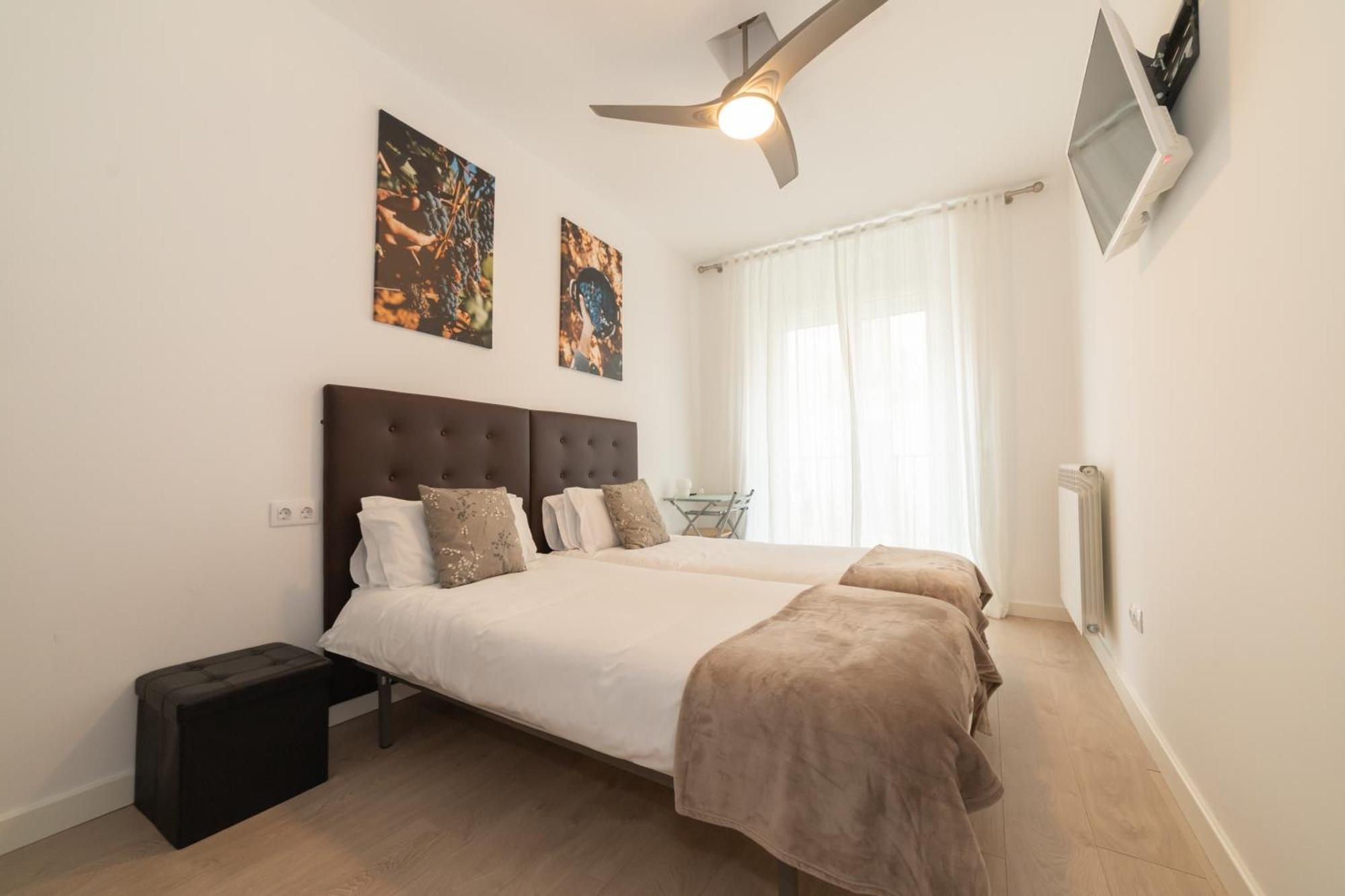 Hostal Puente De Hierro Logrono Phòng bức ảnh