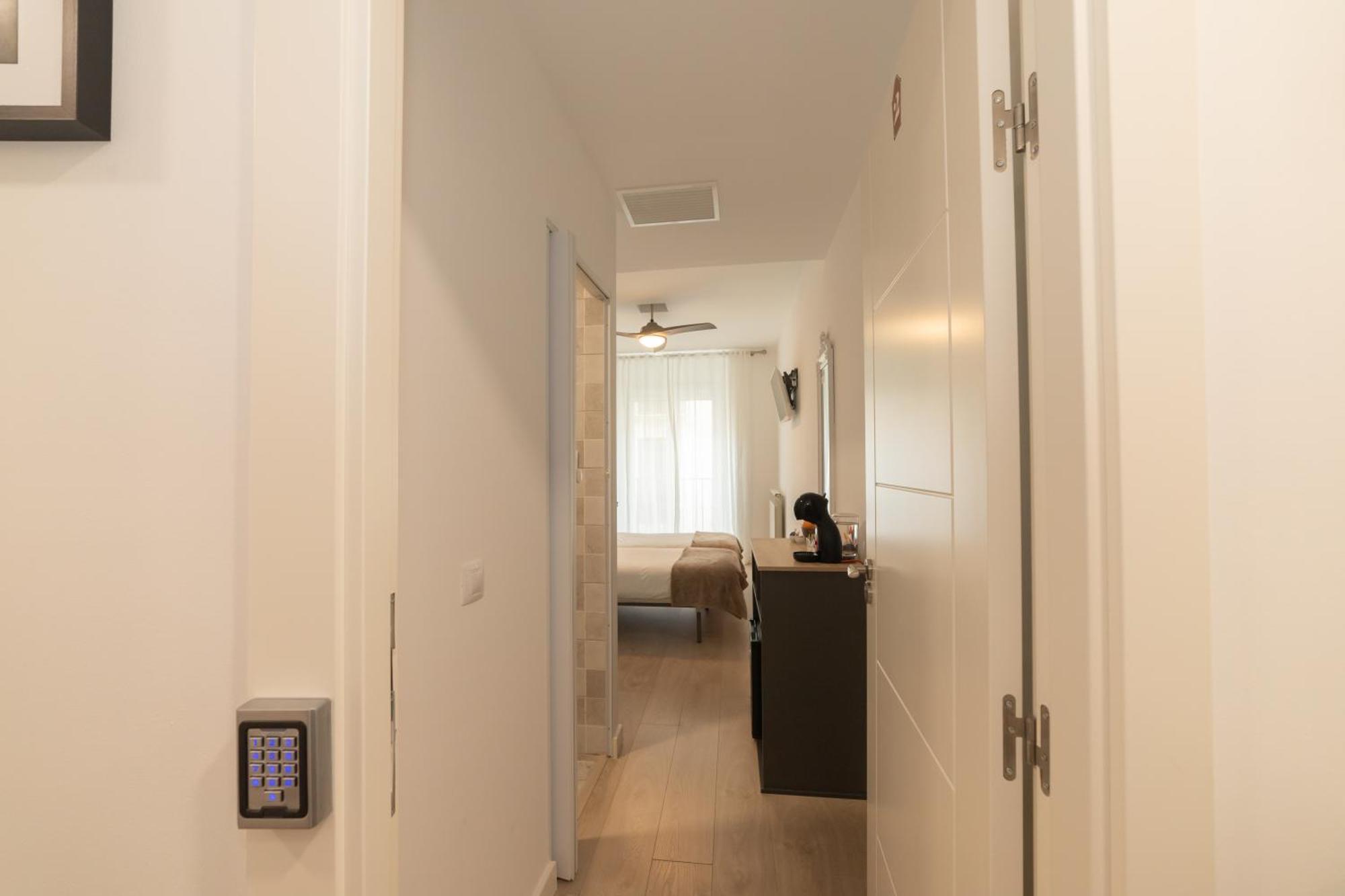 Hostal Puente De Hierro Logrono Phòng bức ảnh