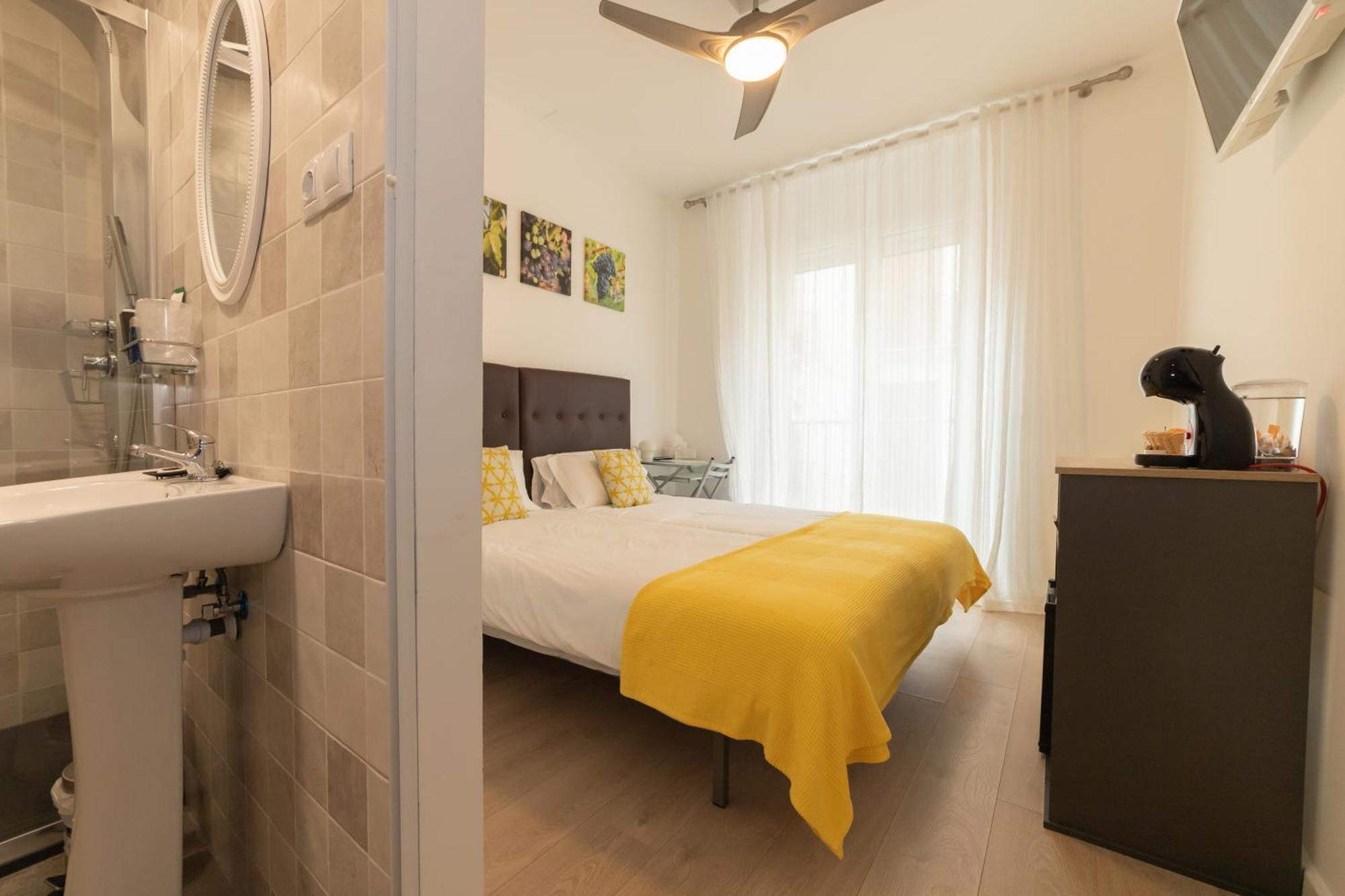 Hostal Puente De Hierro Logrono Phòng bức ảnh